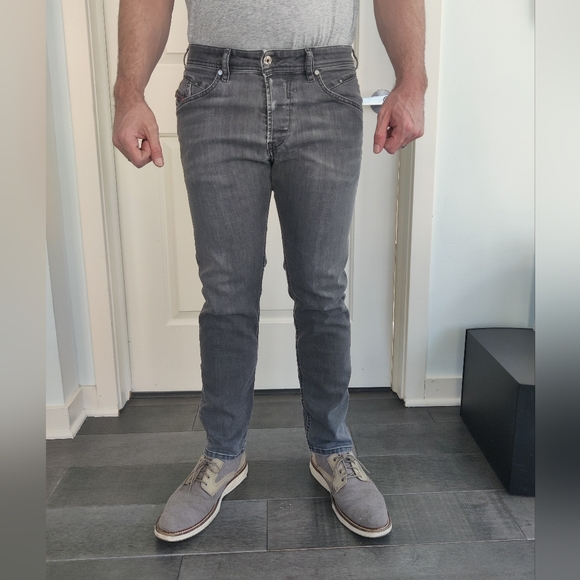 *Missing Button* Diesel Gray Jeans Belther Jeans - Picture 4 of 13